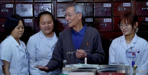 再世華佗 李伯藩 堅持義診18年,分文不收僅憑8味藥治愈數人